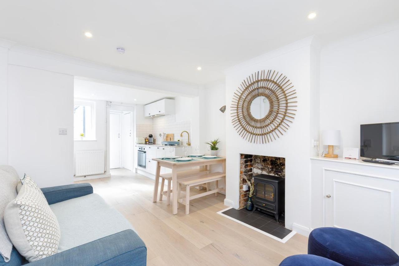 Central Quiet Cottage. Walk To Shops, Bars & Beach Brighton Exteriör bild